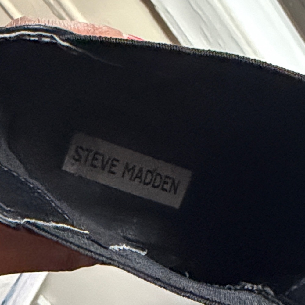 Steve Madden Black Ankle Booties - Picture 2 of 5